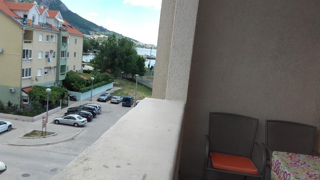 Apartment Max Omiš Exterior foto