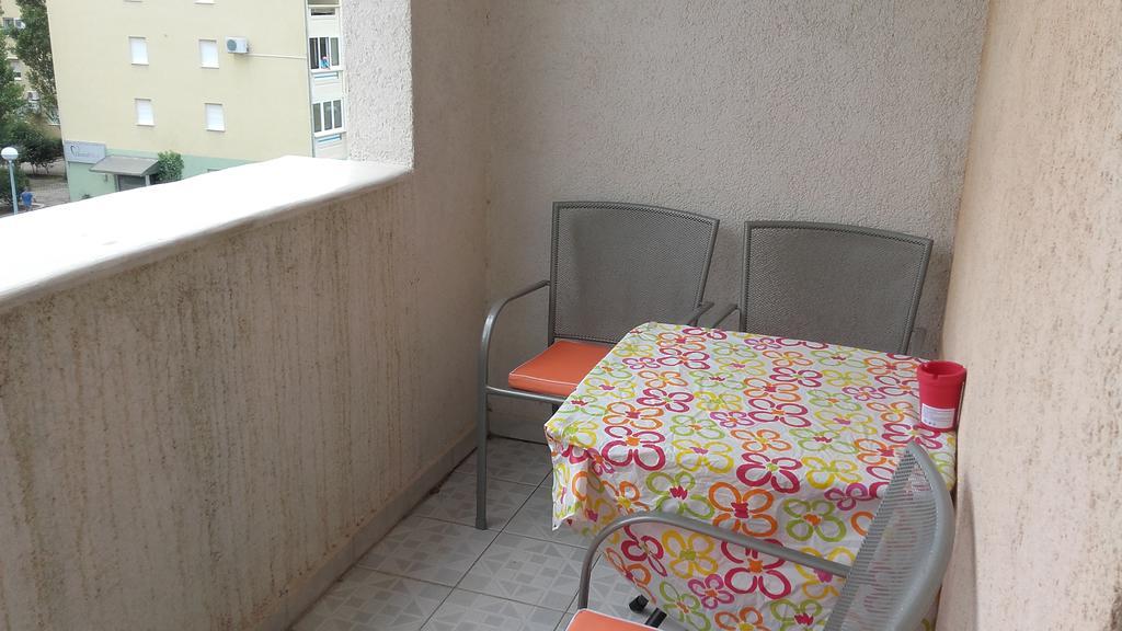 Apartment Max Omiš Exterior foto