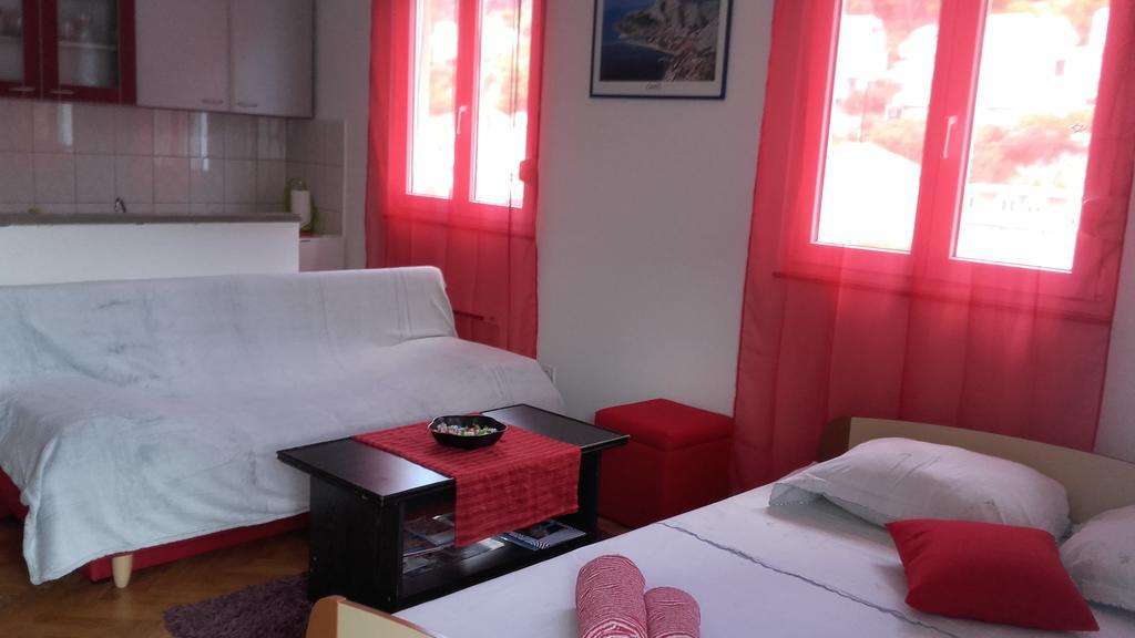 Apartment Max Omiš Exterior foto
