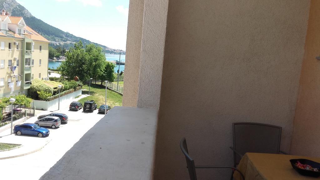 Apartment Max Omiš Exterior foto